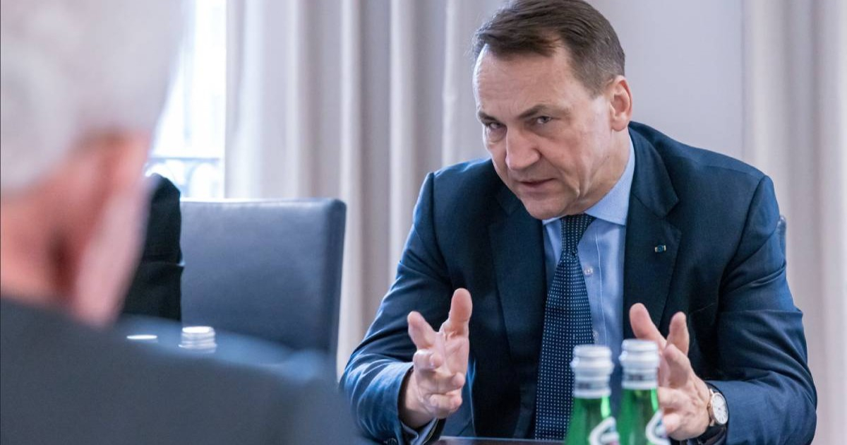 Poland Offers Insight to Aid Cuba's Shift Towards Democracy