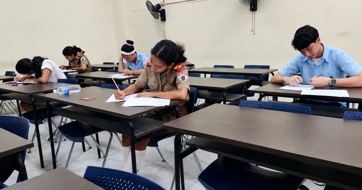 Journalism Aptitude Test Requires Completion of Military Service