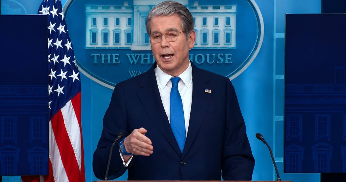 U.S. Treasury Secretary issues warning about Cuba: "Sanctions can be tightened or relaxed."