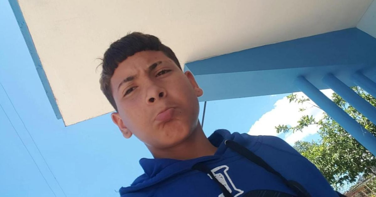 Adolescente cubano detenido por protestar en Mor&oacute;n est&aacute; en celda de castigo tras sufrir robo y golpiza
