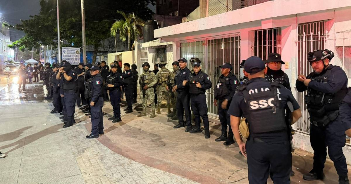 Cubans in Mexico demand that Havana break its silence in response to reports of discrimination in Cancun