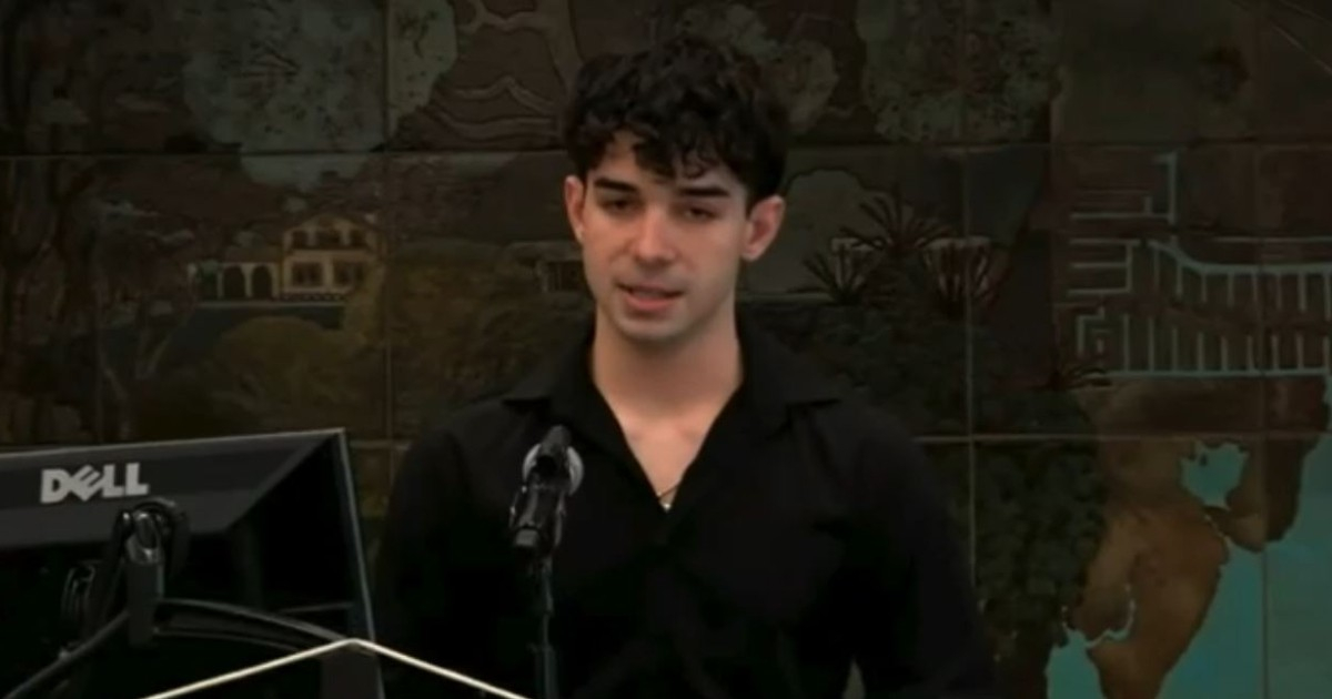 Fled Cuba Four Years Ago, Graduated with Honors, and Now Wins a U.S. Scholarship