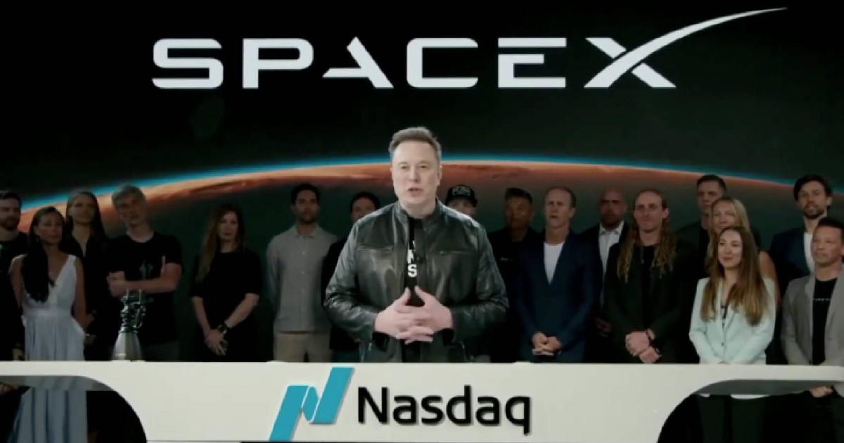 Elon Musk Achieves Unprecedented Milestone as World's First Trillionaire