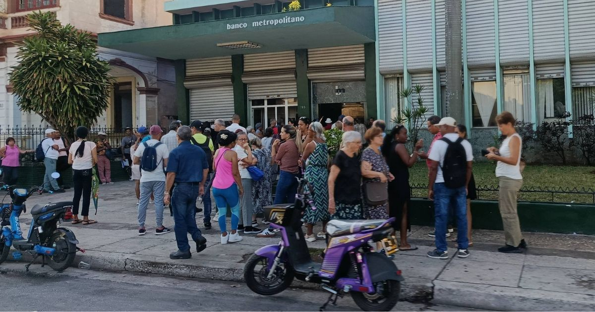 Tension Escalates in Havana Bank Line as Cash Crisis Deepens