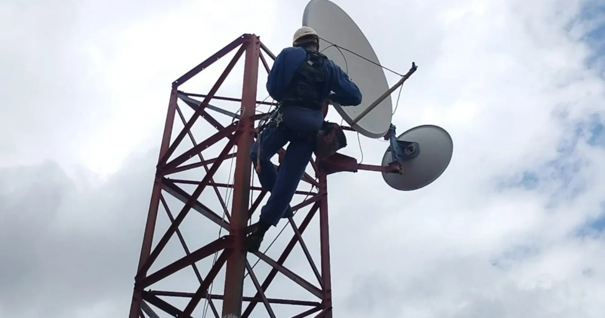 Tele Turquino Implements Solar Panels to Sustain Broadcast Amidst Power Crisis