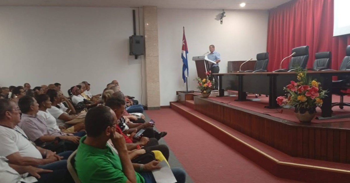 CUPET Workers Rally Against U.S. Sanctions Amid Severe Energy Crisis