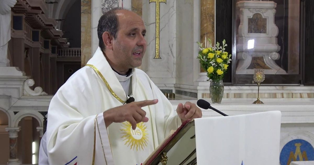 Priest from El Cobre: In Cuba, People Live "Buried Alive, Without Light, Without Dreams, and Without Hope"