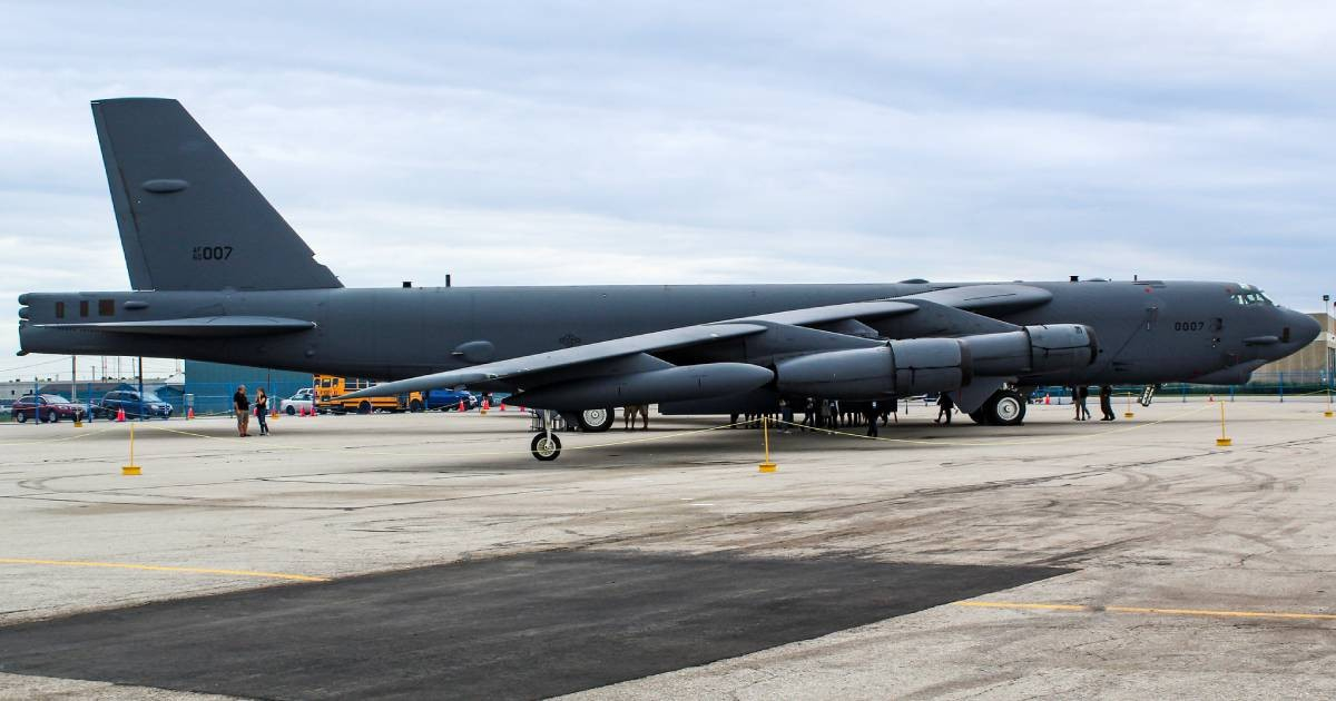 B-52 Bomber Crashes at Edwards Air Force Base: A Devastating Incident