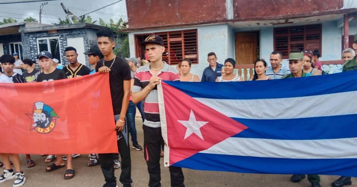 Jóvenes de Maisí son despedidos para cumplir el SMO. © Facebook/Dme Maisí Guantánamo Cuba