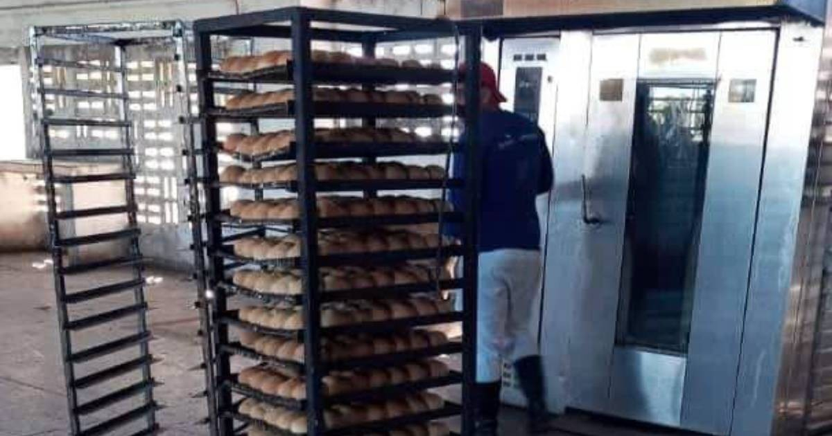 Limited Flour Supply Reaches Remote Bakeries in Pinar del Río for Just Five Days