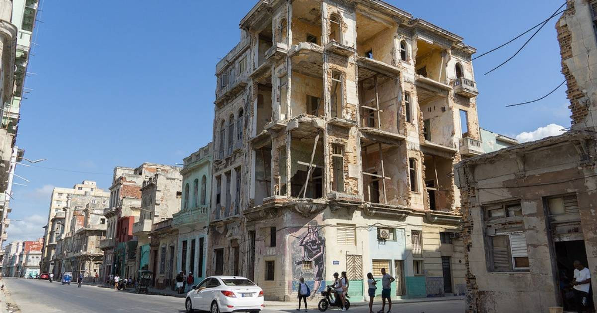 Student Criticizes Cuban Government's Political Stagnation in Light of Recent Economic Reforms