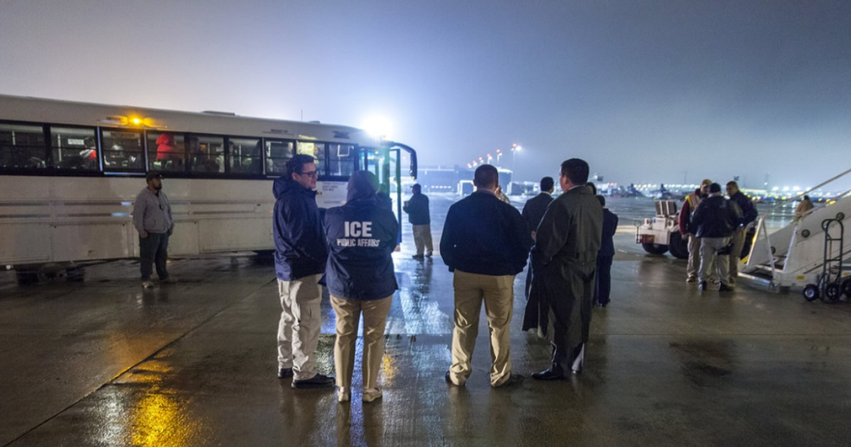 Record-Breaking Deportation Flights Reported by U.S. Government