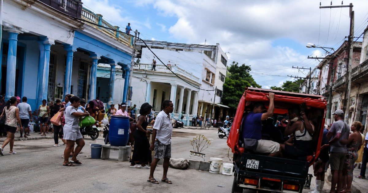 Cubans in El Cerro Rise Against Power Outages and Water Shortages