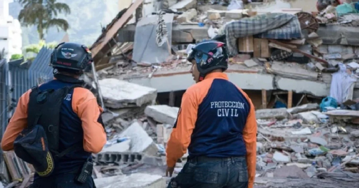 Death Toll from Venezuela Earthquakes Climbs to 920