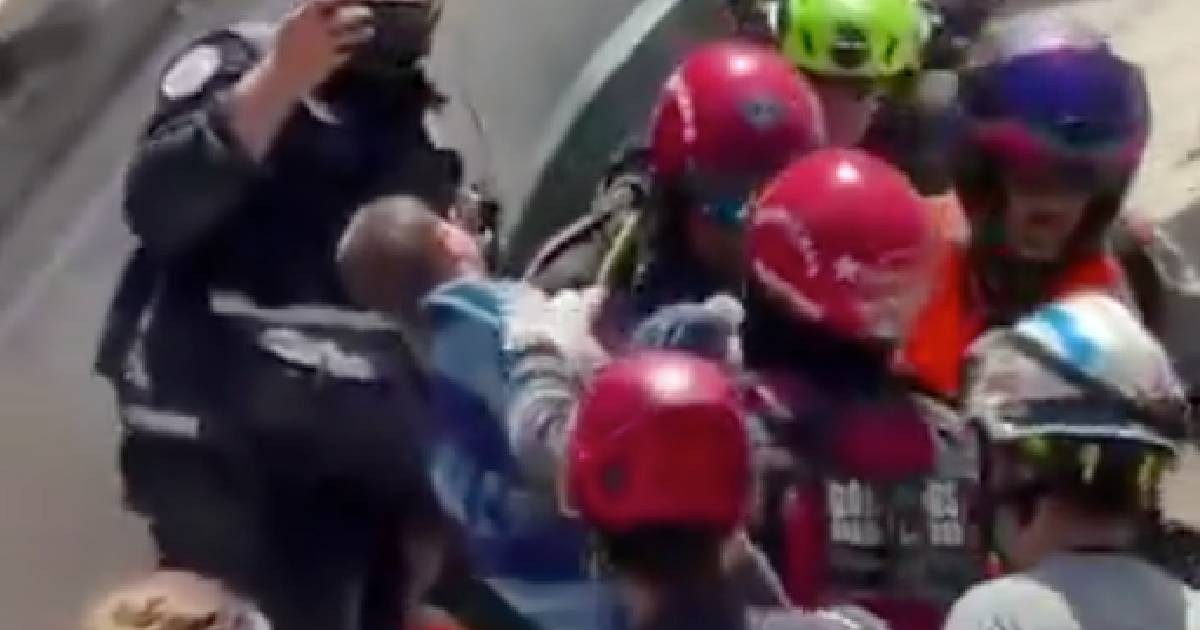 Baby and 11-Year-Old Boy Miraculously Rescued from Rubble in La Guaira