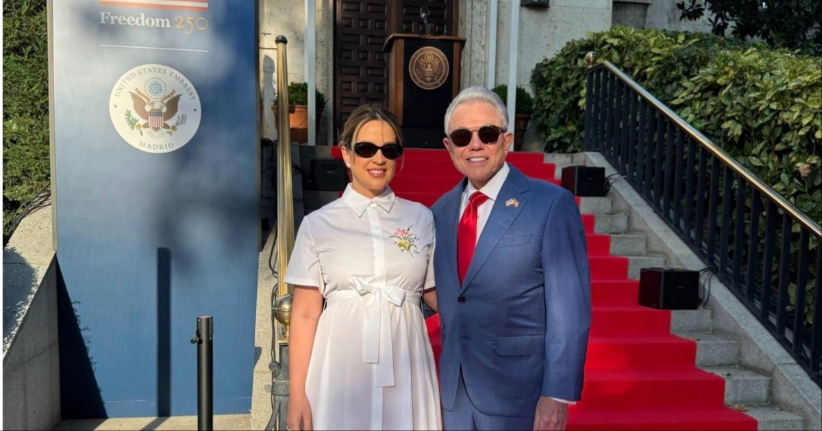 Cuban-American Benjamin León, U.S. Ambassador to Spain, Expecting a Child at 81