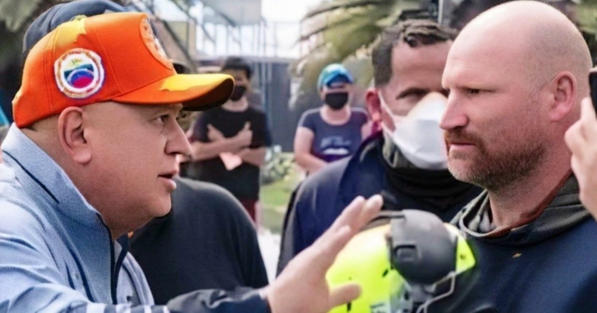 Tense Exchange Between Diosdado Cabello and American Rescuer Goes Viral Amid Venezuelan Earthquake Aftermath