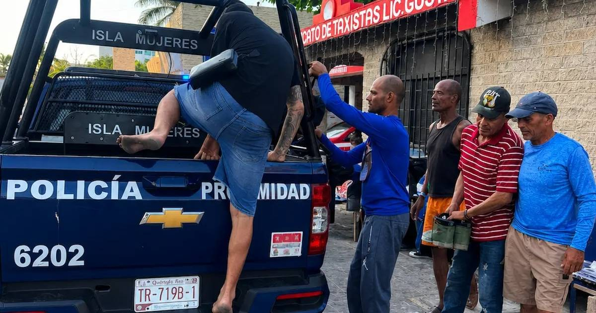 Ten Cuban Rafters Reach Isla Mujeres After Days at Sea