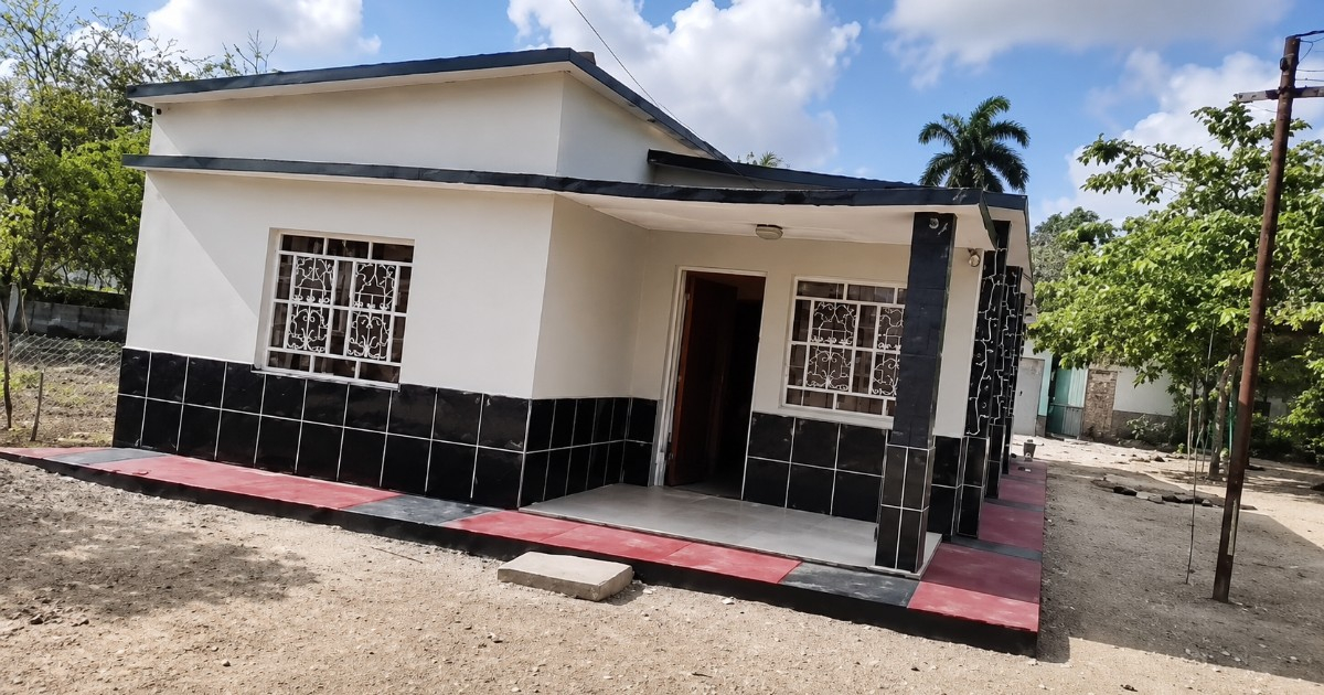 Cubans Abroad Share Pride in First Home Purchases on Social Media