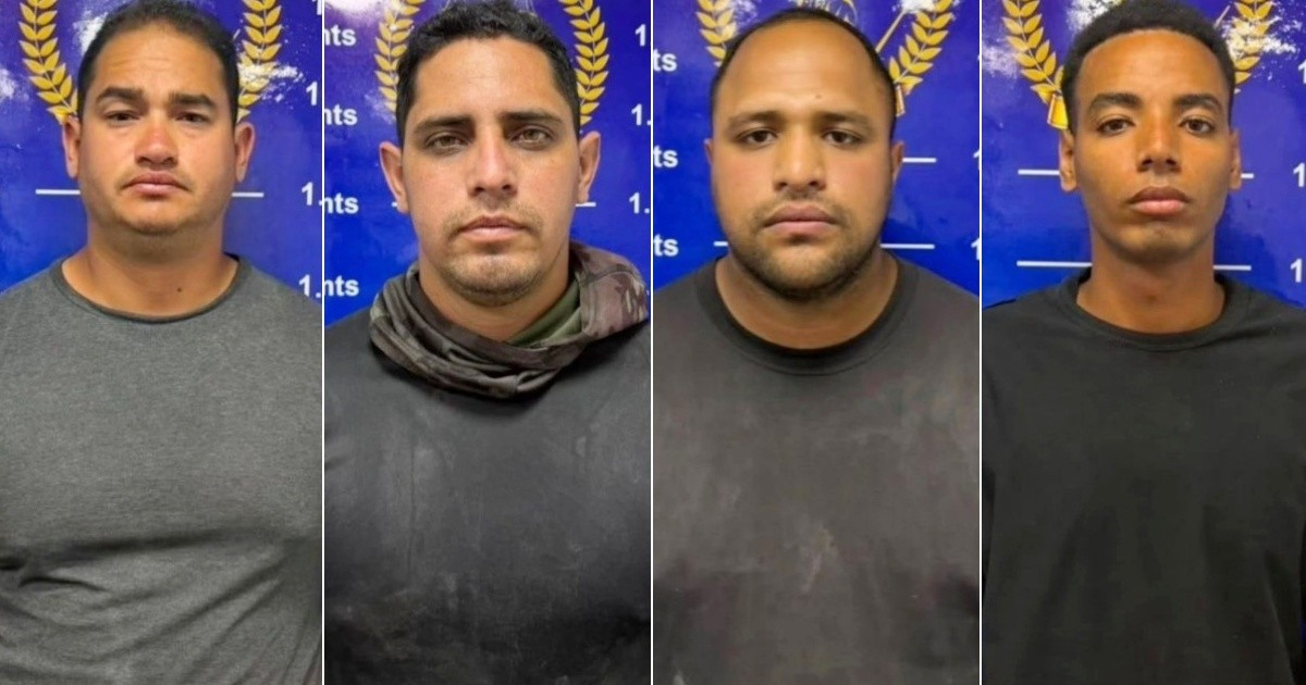 Four Venezuelan Police Officers Caught and Charged with Stealing Cash from Rubble