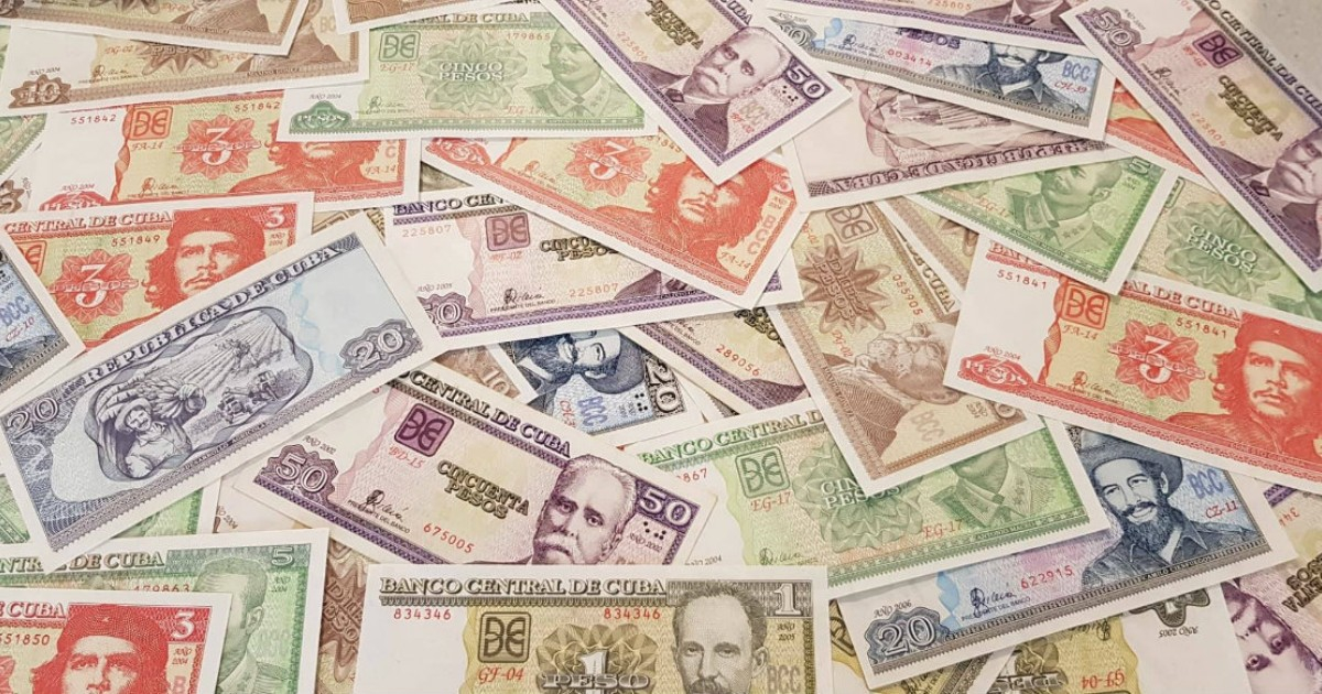 Bank of Credit and Commerce Sparks Debate Over Small Bill Acceptance in Cuba