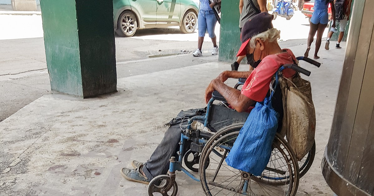 From "New Man" to "Dead Man" in a Darkened Nation: A Cuban Poet's Haunting Sonnet