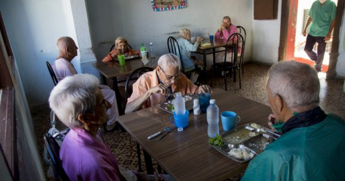 Cuban Government to Count Up to 10 Years of Family Care as Work Time for Retirement