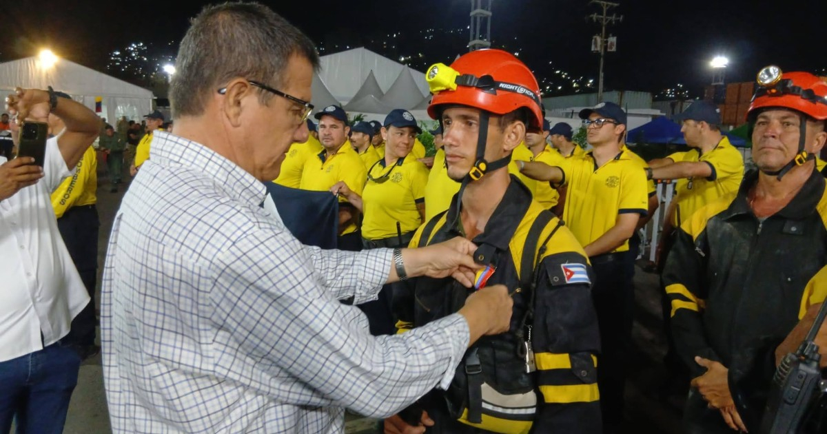 Venezuela Honors Cuban Rescuers While Fellow Citizens Remain Missing After Earthquakes