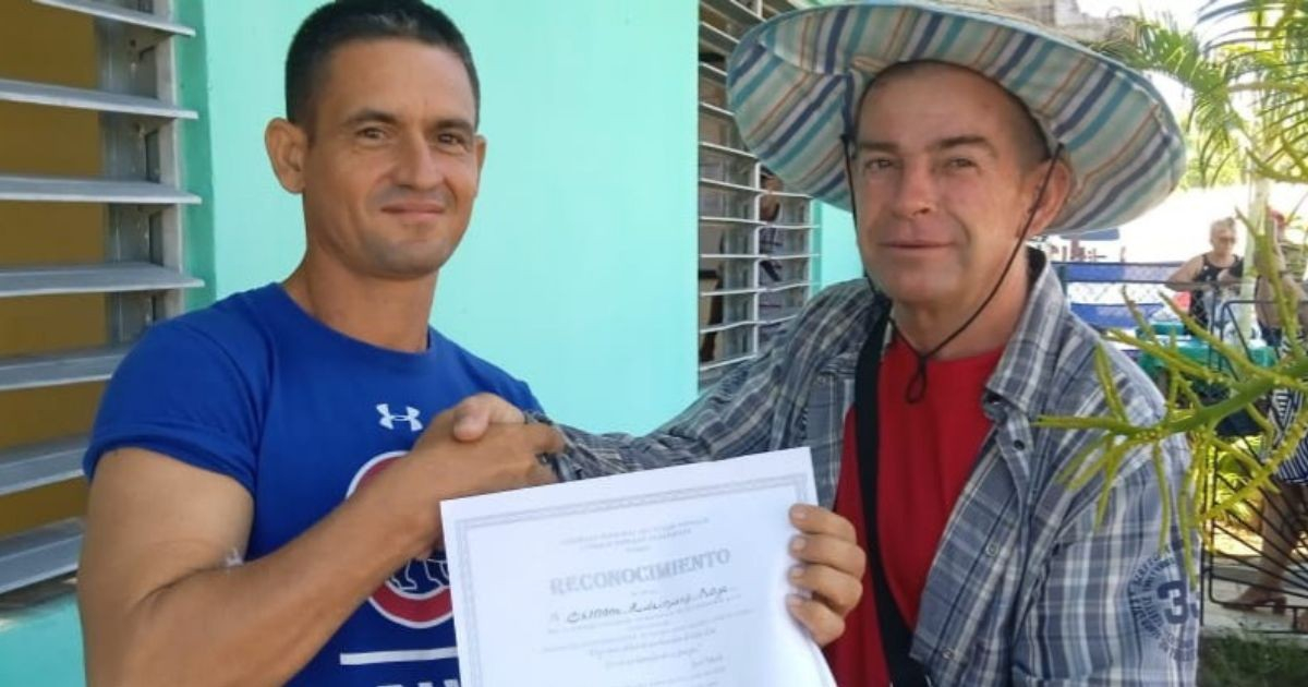 Blood Donation as Tribute to Fidel Castro: A New "Revolutionary Act" in a Holguín Neighborhood