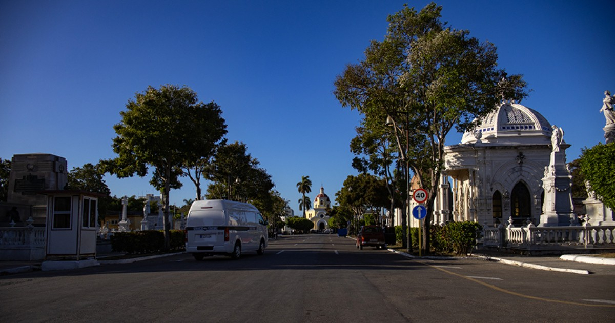 How Have Funeral Services in Havana Transformed with the Introduction of Electric Vehicles?