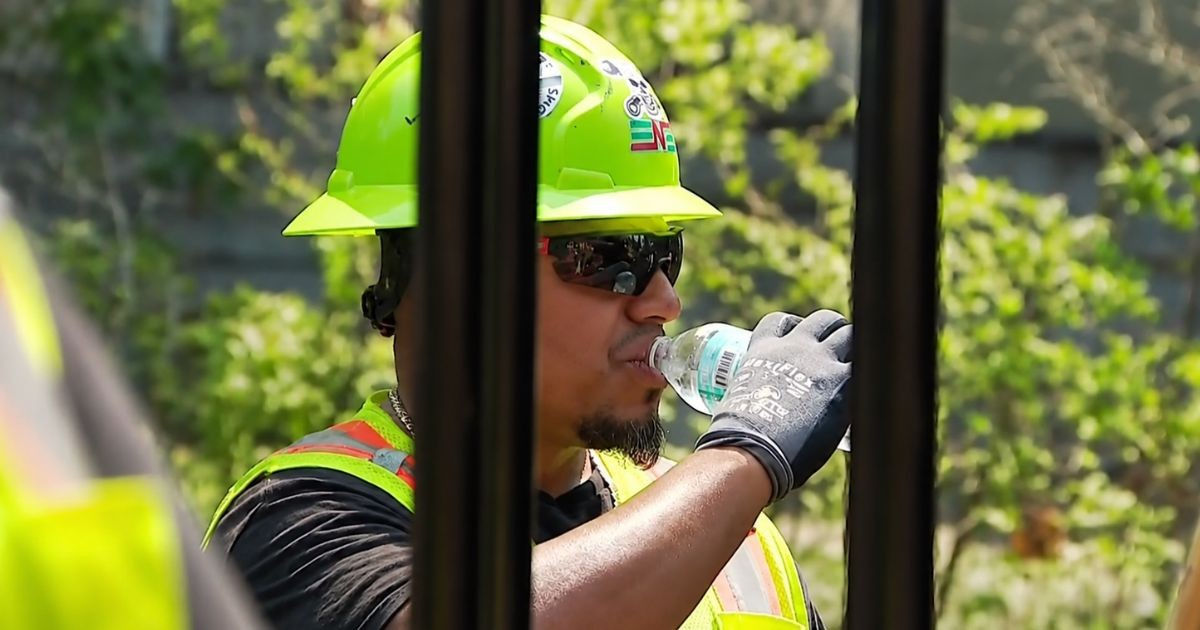 At Least 25 Dead as Heatwave Sweeps Across the U.S.