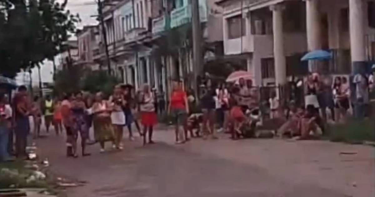 Overcrowded Aguilera Jail as 24 Arrested Following Luyanó Protest