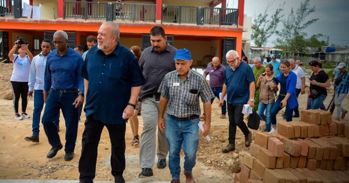 Prime Minister Marrero Calls for "Bold Entrepreneurs," but Cubans Warn of "Economic Suicide" in Investing in the Island