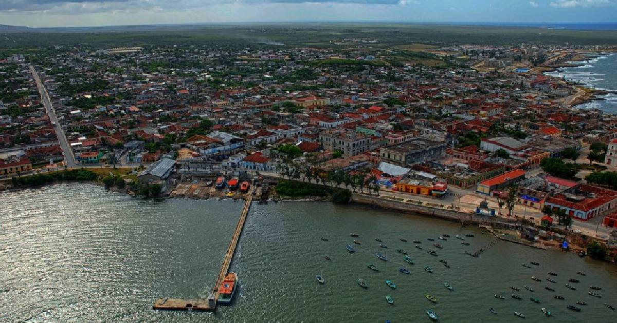 Ni el mar salva a Gibara: apagones, negocios vacíos y calles sin gente © Turismo en Cuba