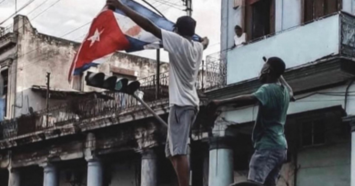 Cecilia Bobes Evaluates the Impact of July 11th Protests: "Public Spaces No Longer Solely State-Controlled"