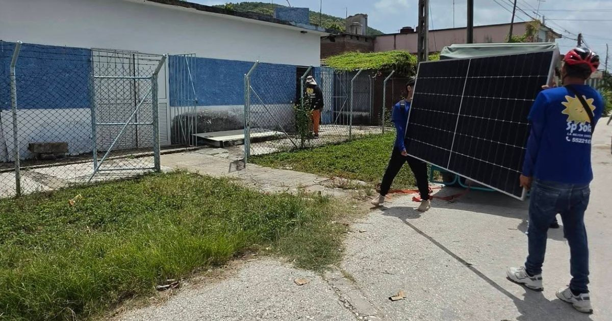 Vecinos de Sancti Spíritus donan más de 10.000 dólares a Etecsa para comprar paneles solares © Facebook/Andres Zayas Delgados
