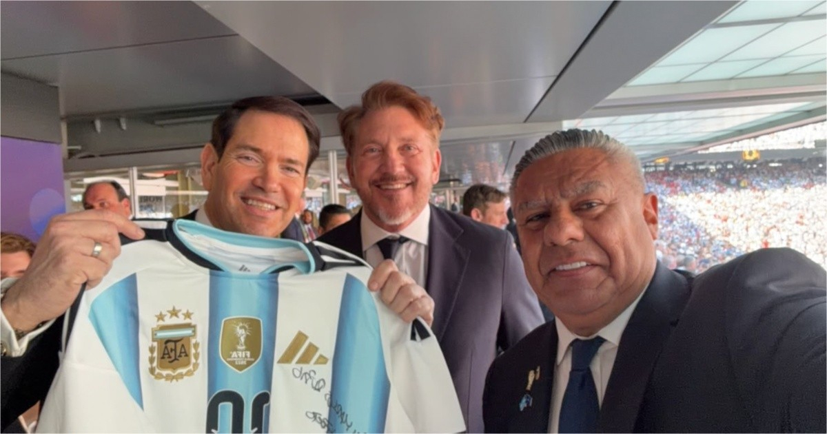 Marco Rubio con los presidentes de la CONMEBOL y la AFA © X/@agdws