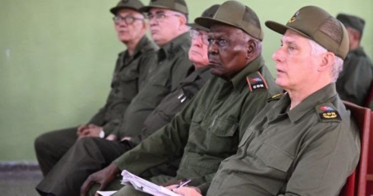 Cuban Citizens React to Military Leadership with Criticism: "All These Overweight Officials and a Malnourished Population"