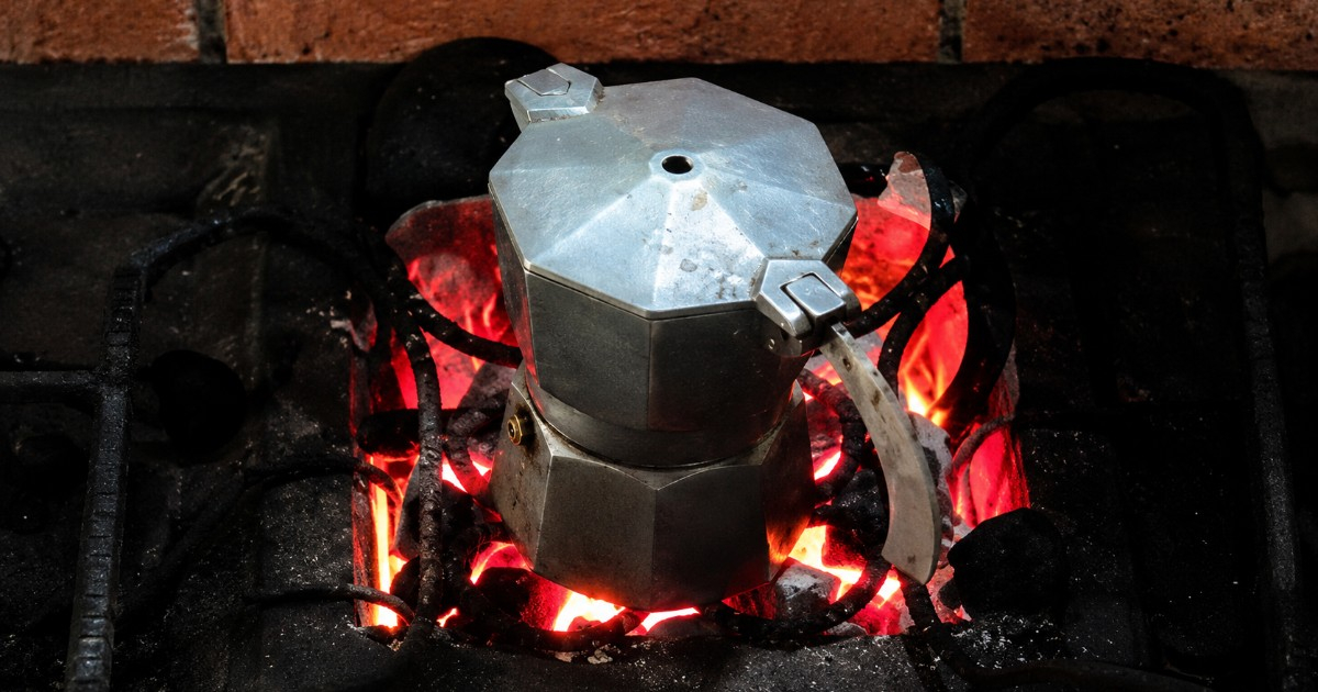 Export of Charcoal Sparks Outrage in Cuba Amidst Energy Crisis