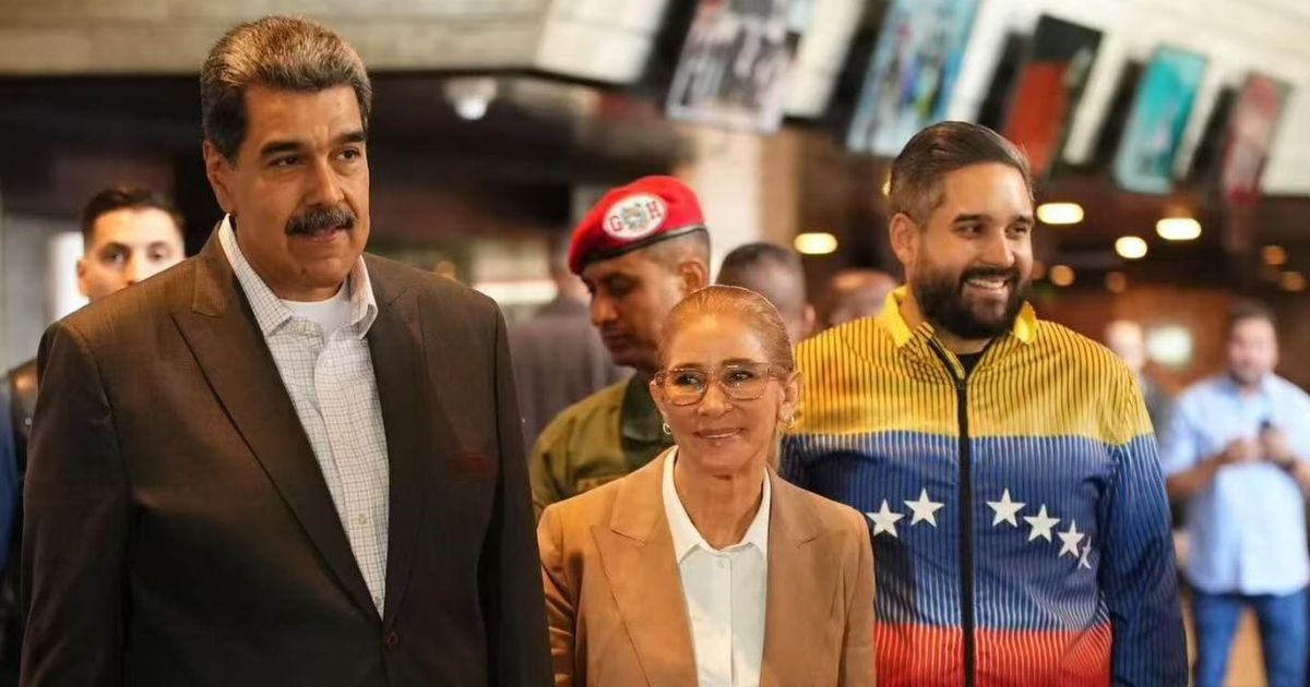 Nicolás Maduro, Cilia Flores y Nicolás Maduro Guerra © FB/Nicolás Maduro Guerra
