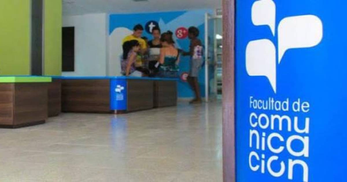 El desencanto corroe a quienes aún estudian la carrera y saben de las restricciones y censuras una vez se gradúen © Tribuna de La Habana