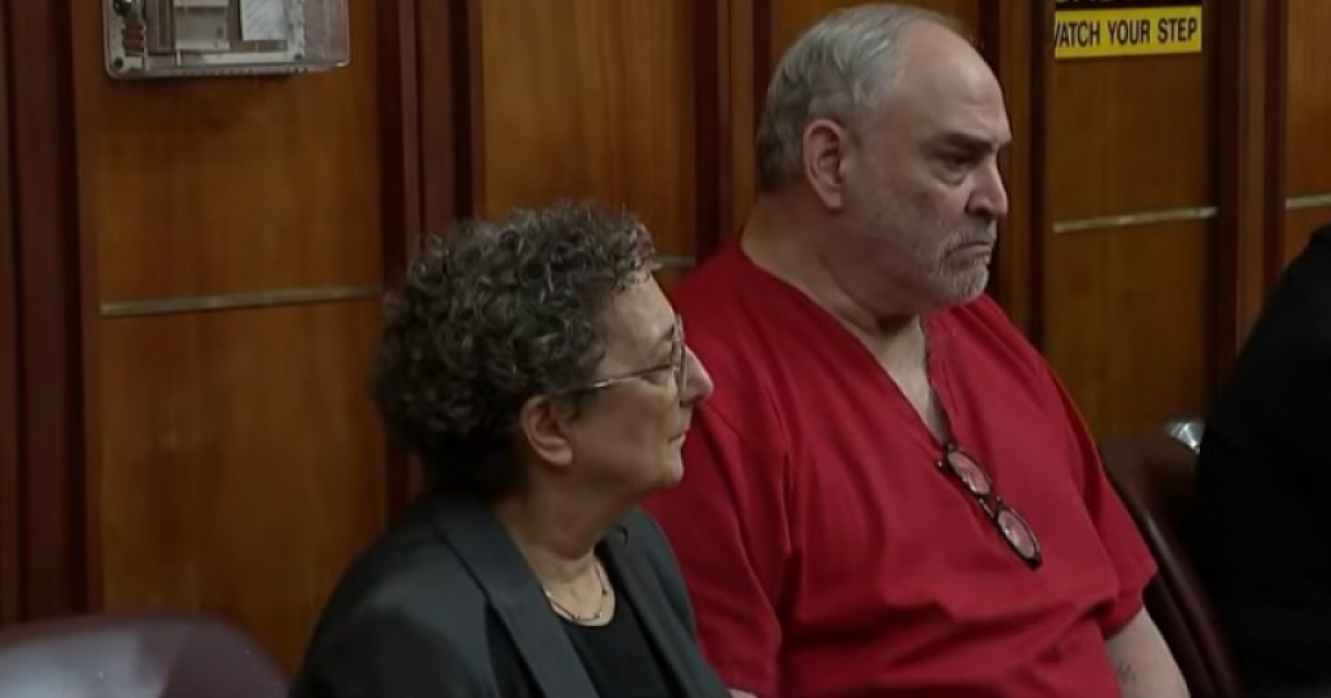 Rafael Andres con su abogada © Captura de video de YouTube / Telemundo 51