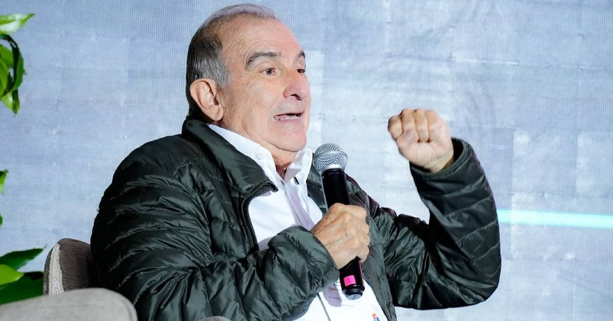 Colombian Peace Negotiator Criticizes President-Elect's Decision to Sever Ties with Cuba