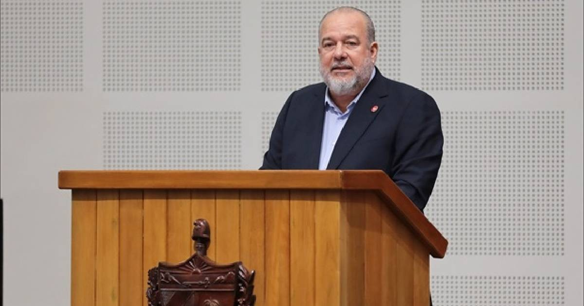 Cuba Announces Reduction of 92,000 Ministerial Positions, Says Marrero