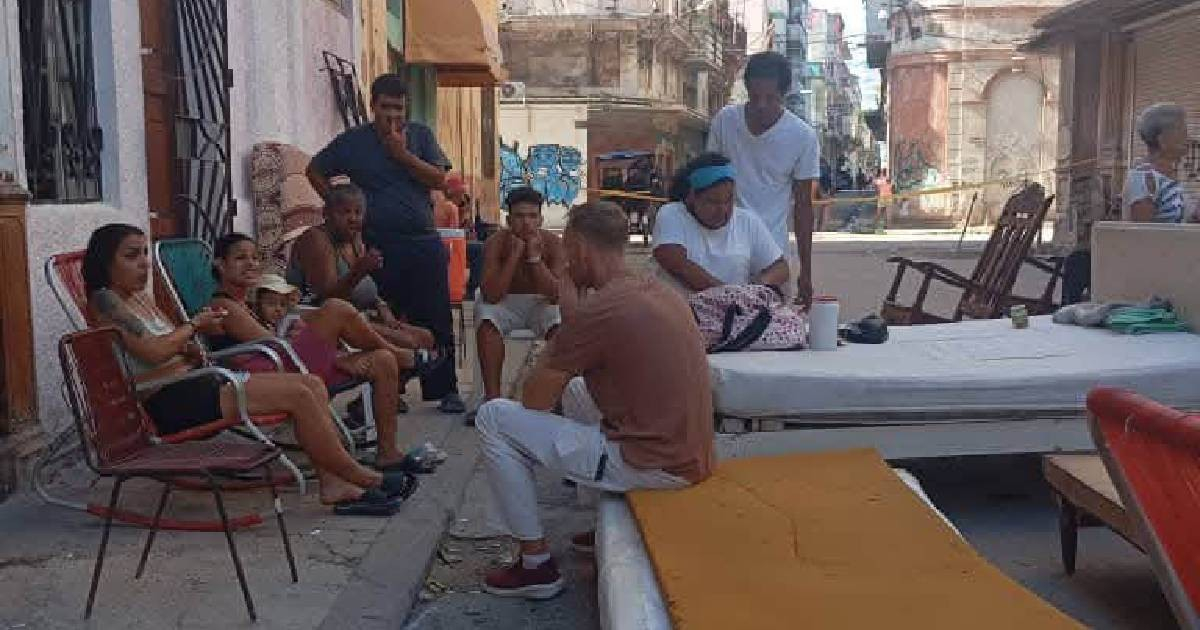 Families Left Homeless After Building Collapses in Central Havana, Awaiting Government Action