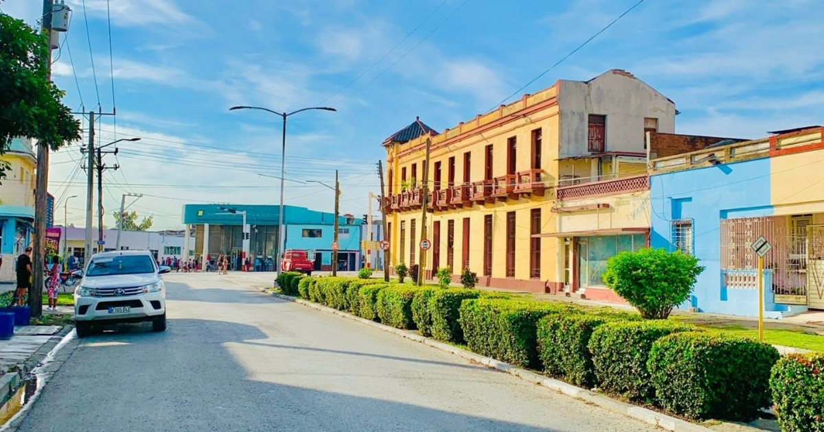 Residents in Santiago de Cuba Bang Pots to Protest Blackouts