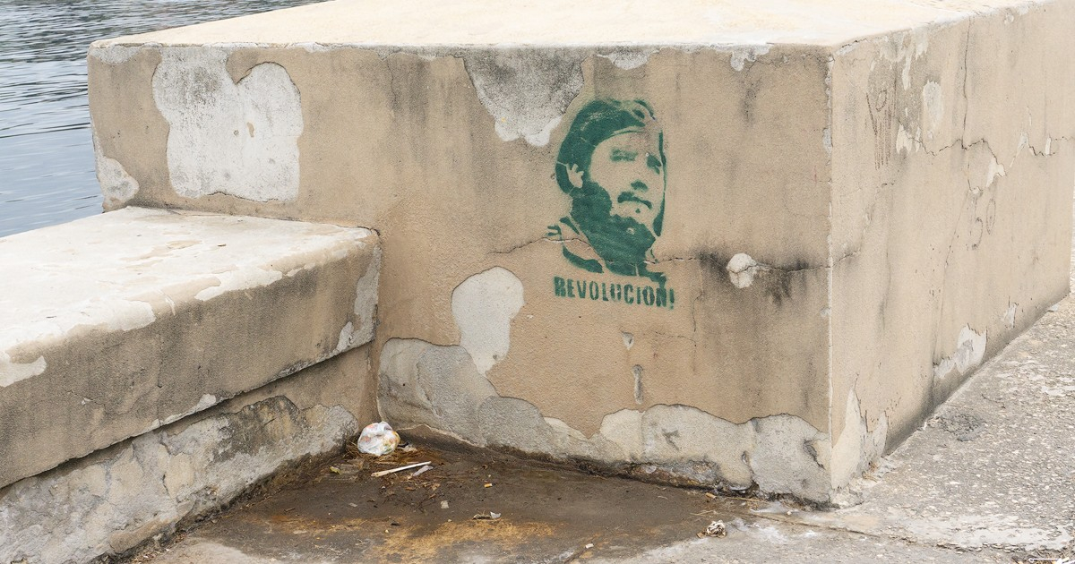 Fidel Castro's Legacy Sparks Outrage on Social Media: "That's a Serious Threat"