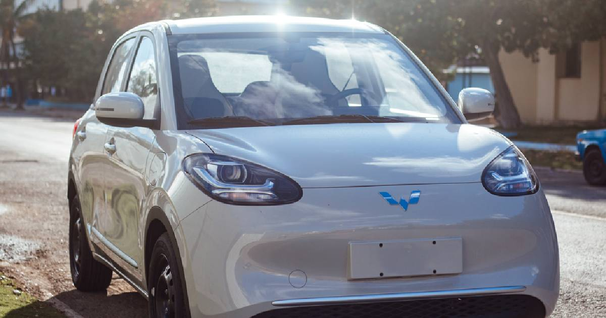 Cuba Allows Duty-Free Import of One Electric Car, But There's a Catch