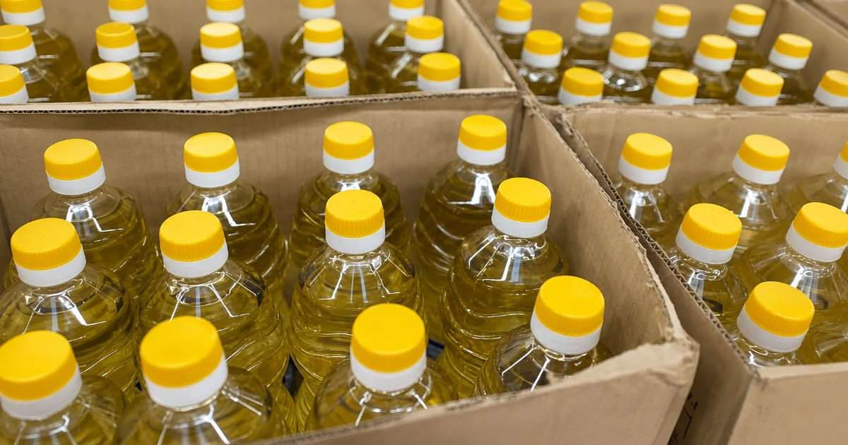 Guantánamo Authorities Set Cooking Oil Price at 2,200 Pesos: Penalties for Non-Compliance Announced