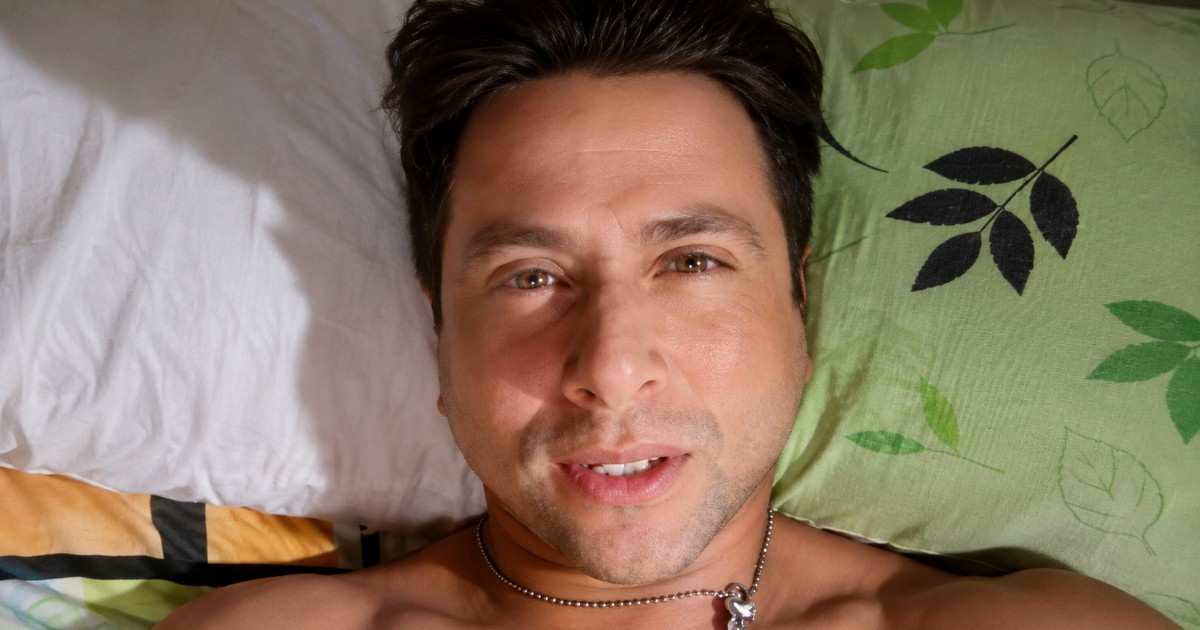 Cuban Father after Days without Power: "Let Someone Else Fix It; I Can't Do This to My Kids"